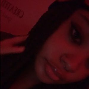 Meet your Posher, Anayla